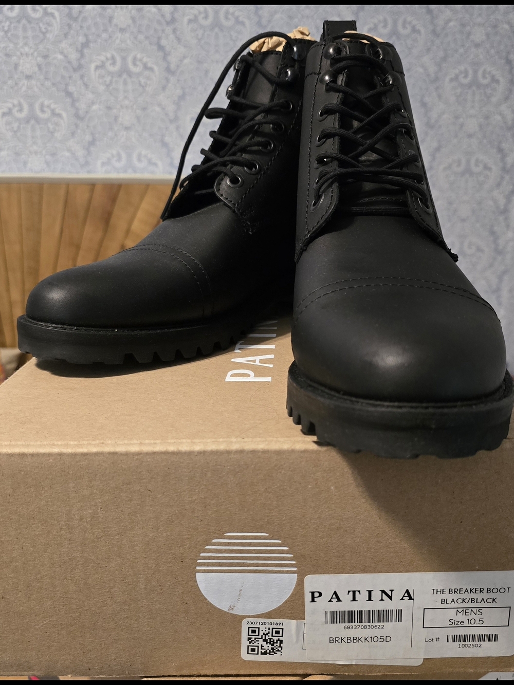 Men's Black Lace-Up Breaker Boots Sz 10.5